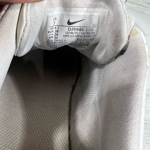 Nike‎ Womens Air Force One Platform Sneaker Athletic Shoes Triple White Size 7 - Picture 8 of 8